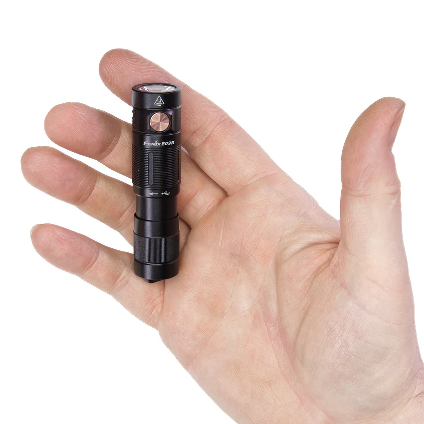 Fenix E09R LED Taschenlampe mit 600 Lumen - Image 3